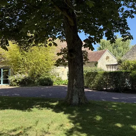 A La Ferme De L'oudon & Prázdninový dům Berville (Calvados)