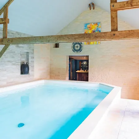 A La Ferme De L'oudon & Ferienhaus *