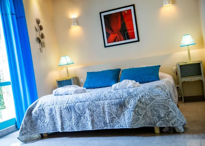 A La Ferme De L'oudon & Сasa de vacaciones