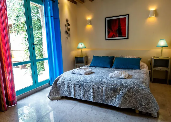 Сasa de vacaciones A La Ferme De L'oudon & *