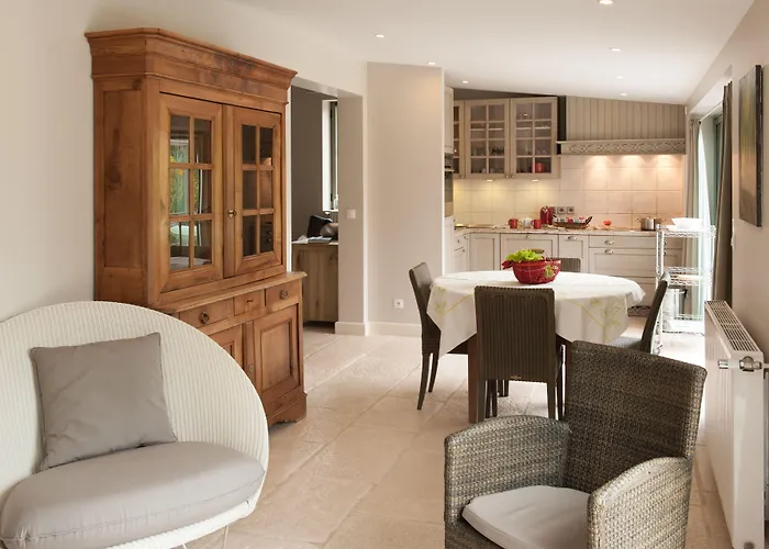 A La Ferme De L'oudon & * Berville (Calvados)