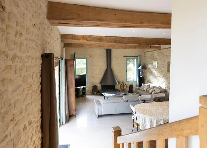 A La Ferme De L'oudon & *