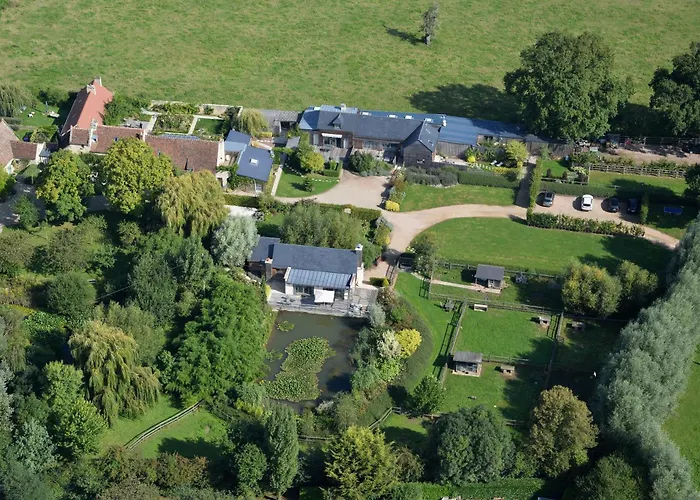 A La Ferme De L'oudon & Berville (Calvados)
