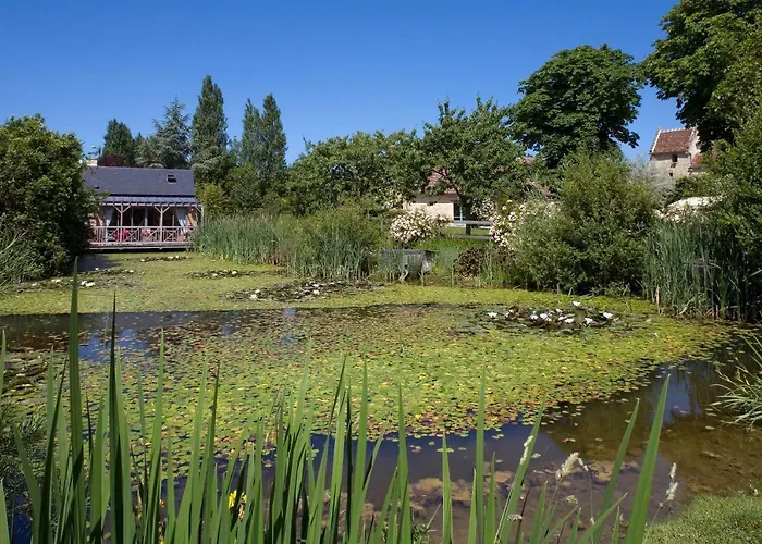 A La Ferme De L'oudon & Tatil Evi *