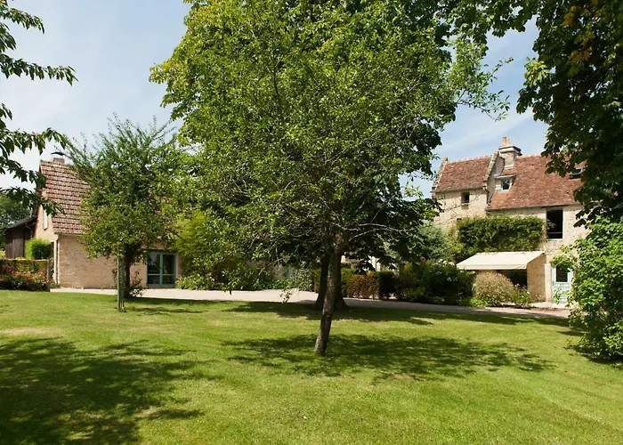 Сasa de vacaciones A La Ferme De L'oudon & *